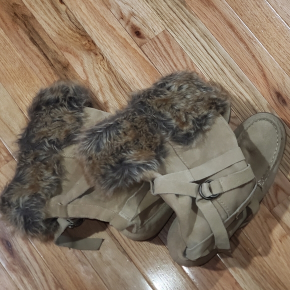 Beautiful 100% Real Cowhide Suede Boots Size: 11 - $22 - Picture 4 of 4